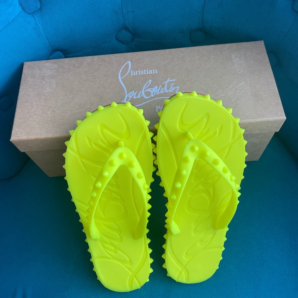 ‼️BRAND NEW NEVER WORN Christian Louboutin flip flops ‼️